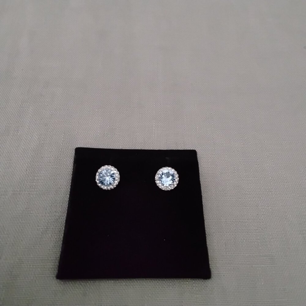 EARRINGS - Picture 2 of 4